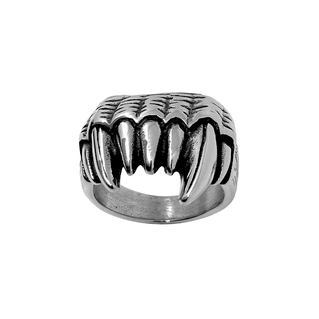 Fang Ring