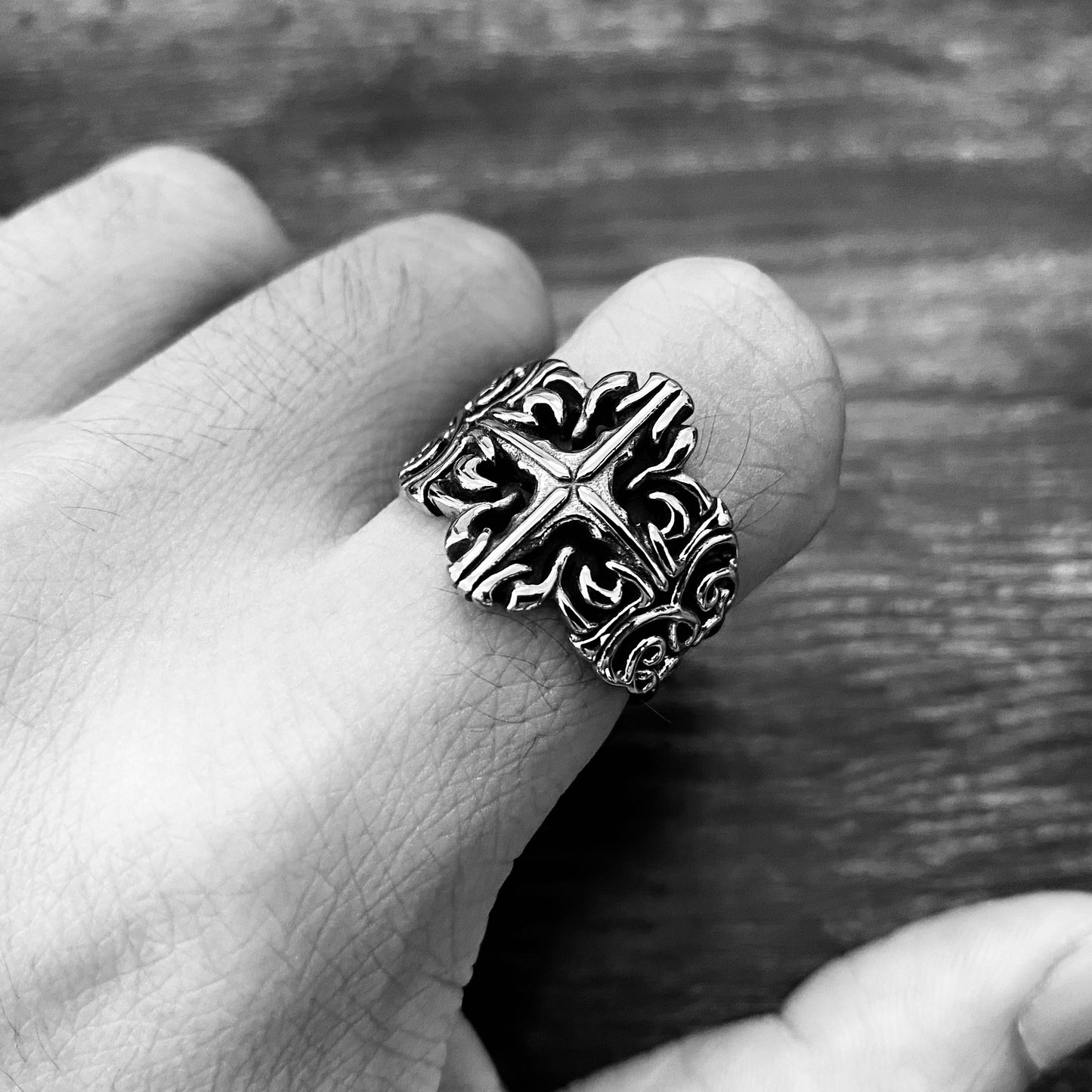 Crosshair Ring